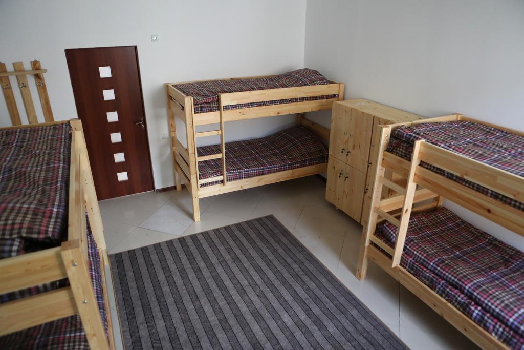 Amigo Hostel الماتي الغرفة الصورة