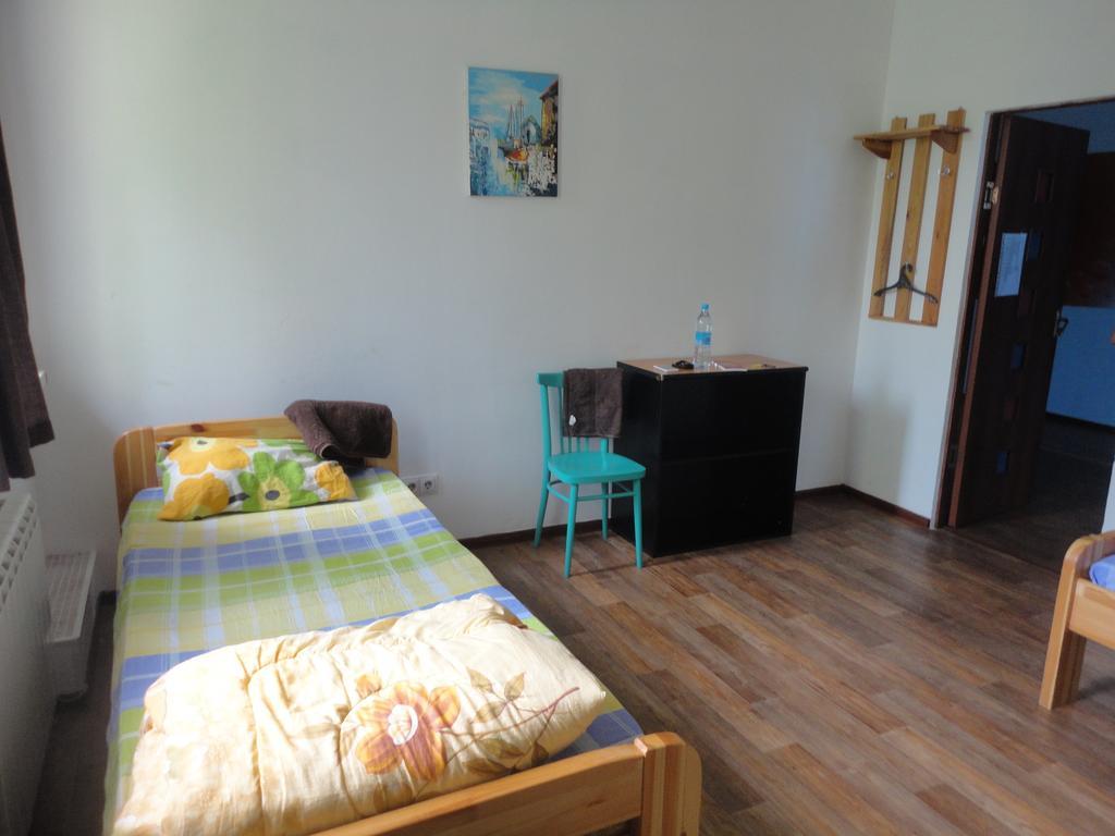 Amigo Hostel الماتي الغرفة الصورة